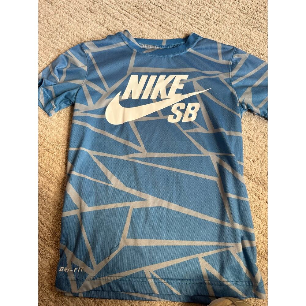 Nike SB Dri-FIT Boys Youth Small Blue Graphic Athletic Shirt